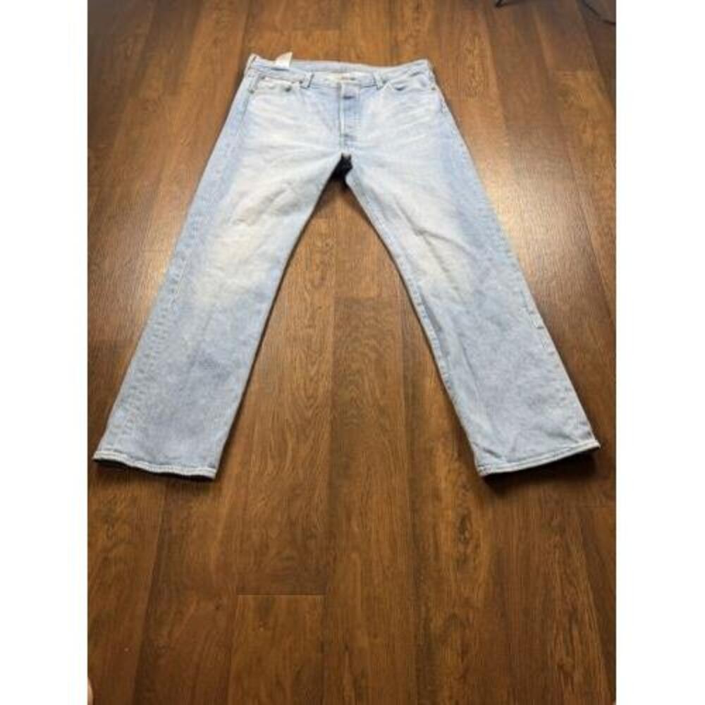 Levis 501 Mens Jeans 36x29 Blue Button Red Tabs Light Wash Modern Original Fit